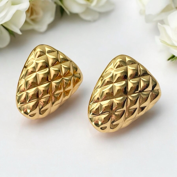 Vintage Designer Monet Goldtone Quilted Clip on Statement Earrings. - Picture 1 of 5